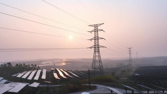 日出时分太阳能光伏发电站