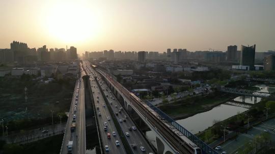 西安桃花潭地铁交通高速行驶日落余晖视频素材模板下载