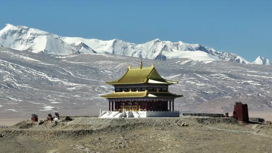 西藏日喀则定日县岗嘎镇珠穆朗玛关帝庙航拍
