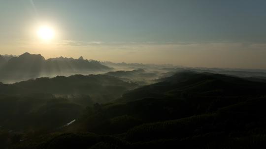 4K航拍广西南宁上林山村清晨日出山峦视频素材模板下载