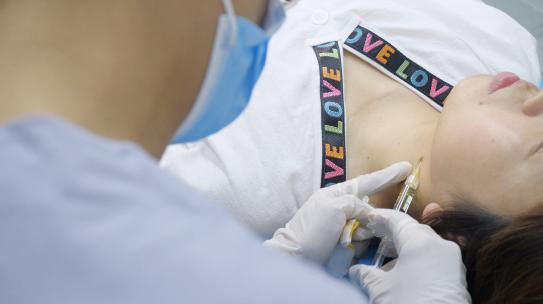 美容整形大夫护肤植发头皮毛囊检测保养皮肤