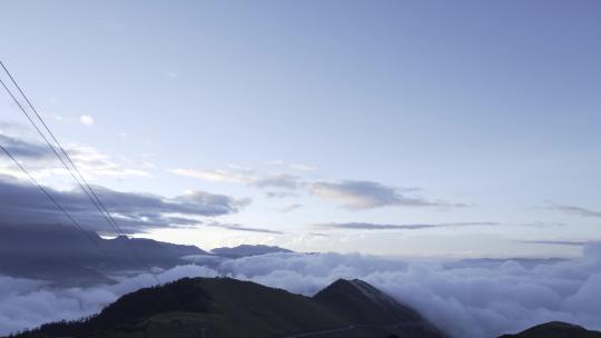 达瓦更扎山顶云海视频素材模板下载