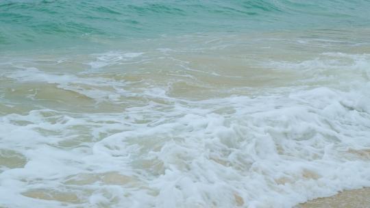 波涛汹涌 海浪拍打沙滩 海边浪花视频素材模板下载