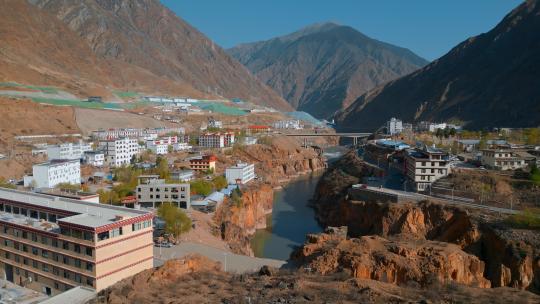 西藏旅游风光318国道澜沧江峡谷如美乡
