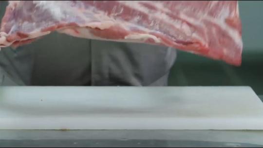 猪肉生产切割