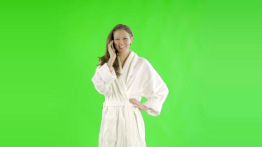 女人绿幕剪出浴袍美容健康视频素材模板下载