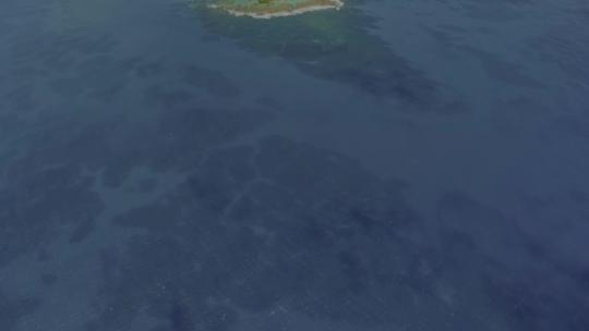 航拍海面岛屿