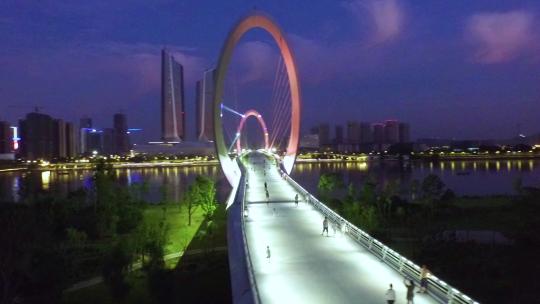 航拍南京眼步行桥夜景