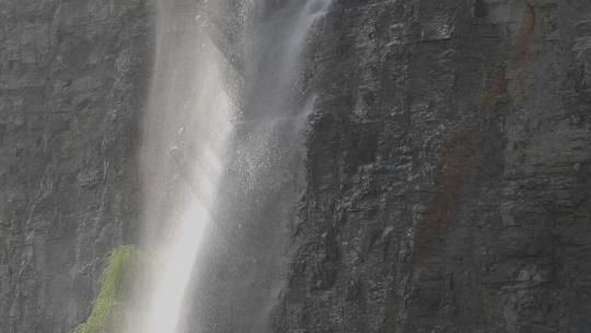瀑布水面升格拍摄