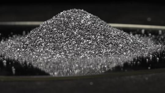 高纯晶硅硅料硅粉颗粒倾倒微距