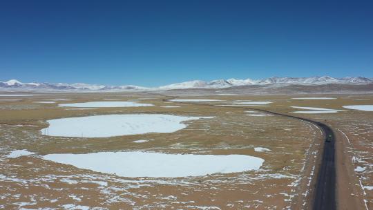 青藏高原 青藏线 公路 雪山 航拍