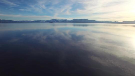 湖面延时摄影镜像湖面盐湖视频素材模板下载