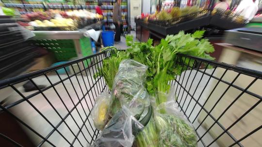 超市延时购物车延时生鲜蔬菜 超市穿梭 零售视频素材模板下载