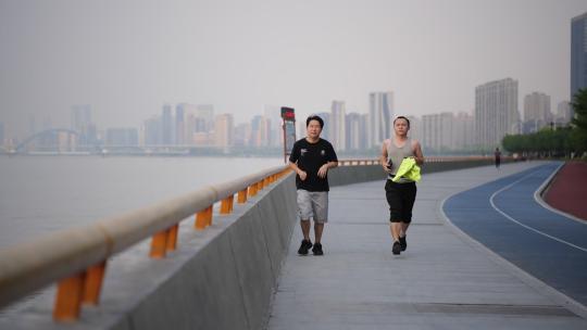 杭州滨江最美樱花跑道之江绿道跑步素材