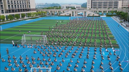 4k 航拍新生大学军训高清在线视频素材下载