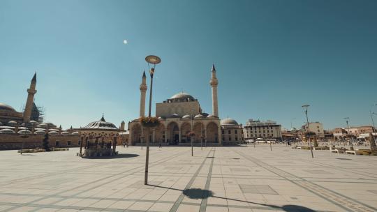 城市广场著名的清真寺