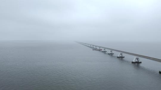 航拍跨海大桥