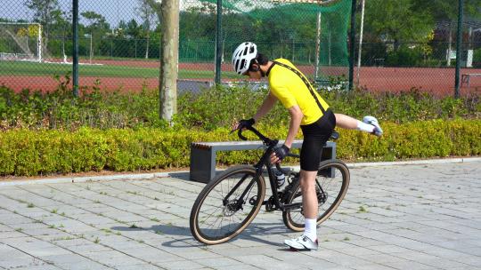 骑自行车  骑车 阳光  自行车手 骑行