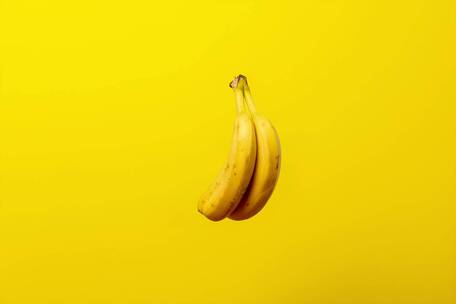 一个成熟的黄色香蕉的定格动画