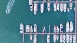 航拍游艇码头高清在线视频素材下载