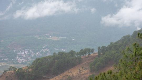 村庄村寨云层