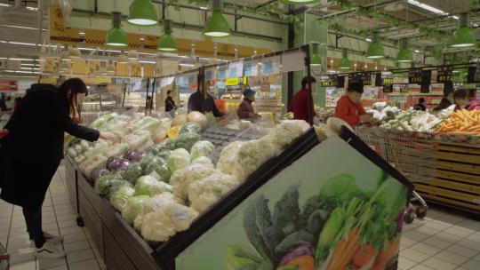 超市购买有机蔬菜视频素材模板下载