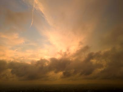 落日时分天空云层晚霞变化延时摄影