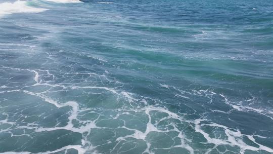 航拍海浪海水浪花