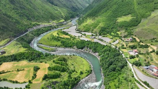 航拍川西高原四川甘孜新都桥甲根坝田园风光