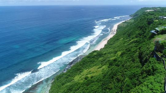 巴厘岛乌鲁瓦图断崖nasi ayam沙滩航拍