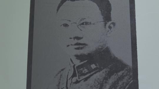 抗战英雄中国远征军刘伯龙纪念照片介绍