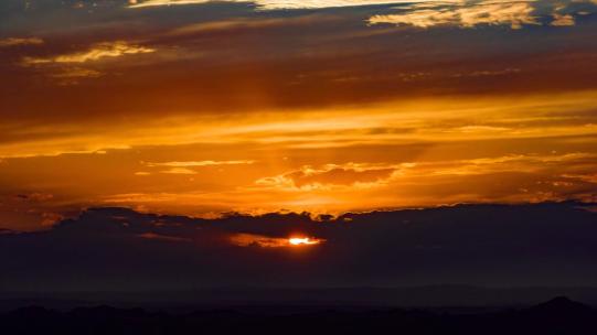 山川夕阳晚霞