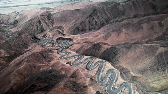 航拍新疆喀什盘龙古道