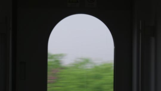 行驶中的高铁窗户风景视频素材模板下载