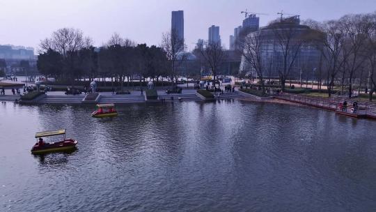 航拍公园 公园湖 划船