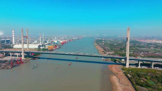 黄浦江上的大桥视频素材模板下载