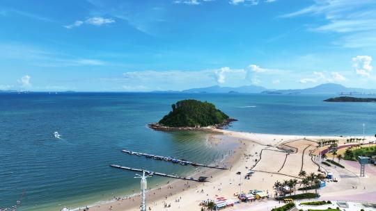 航拍广东惠州大亚湾海岸线沙滩旅游度假人群