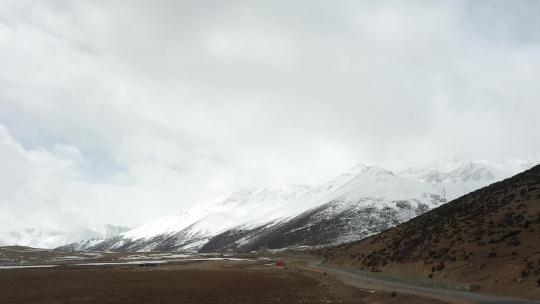 318川藏线  雪山 航拍 公路