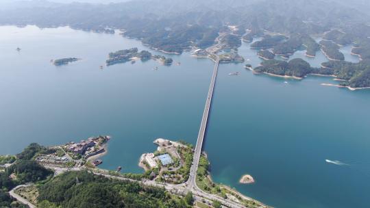 航拍杭州淳安千岛湖大桥4K视频素材模板下载