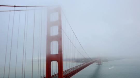 大雾笼罩的金门大桥-1视频素材模板下载
