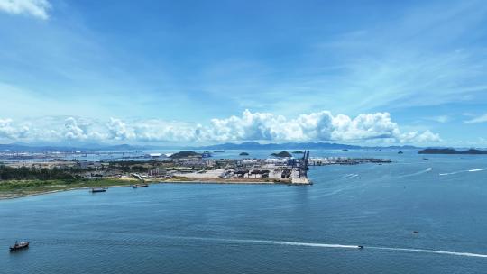 航拍广东惠州大亚湾海岸线蓝色海洋自然风景