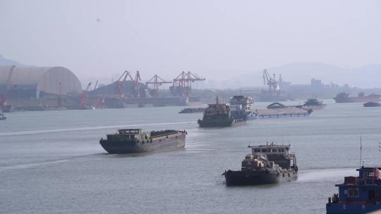 长江流域货船