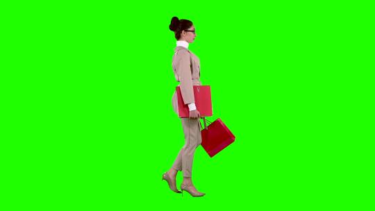绿幕前职业女性走路视频素材模板下载