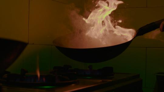厨房做饭使用铁锅