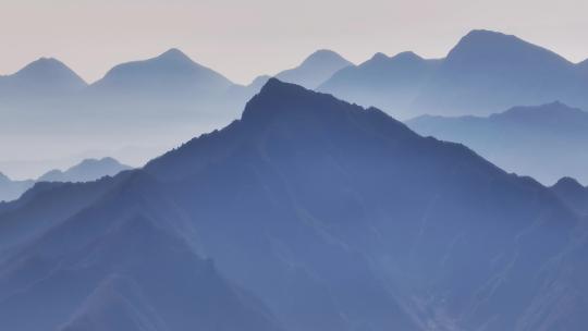 湖北神农架天际岭群山写意视频素材模板下载
