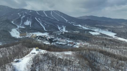 冬季黑龙江亚布力滑雪场航拍自然风光视频素材模板下载