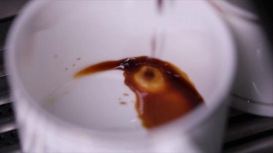 咖啡制作过程咖啡机煮咖啡浓缩美式意式拉花