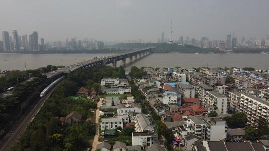 武汉长江大桥 武汉天际线地标航拍视频素材模板下载