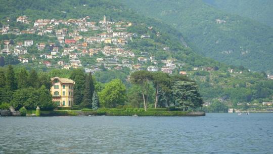 意大利科莫湖畔的乡村豪华度假小镇，欧洲。