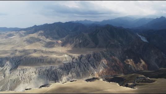 新疆大峡谷，山脉/自然风光光影航拍